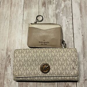 Micheal kors wallet